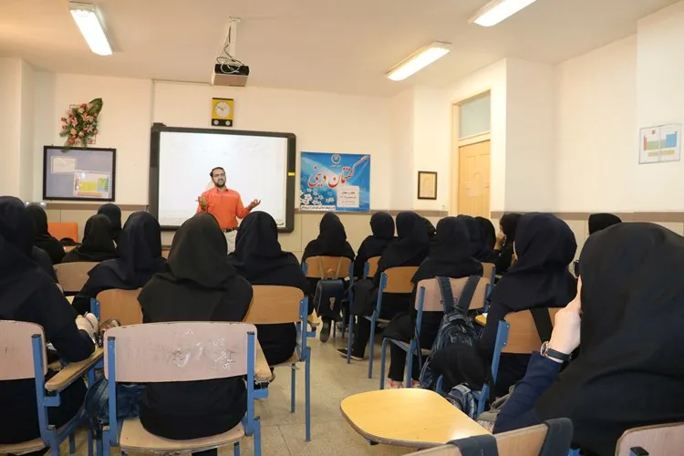 برگزاری 100 گفتمان دینی در مدارس کرمانشاه