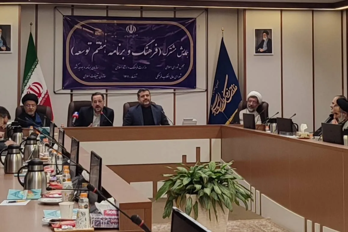 فرهنگ بر سیاست و اقتصاد مقدم است + فیلم