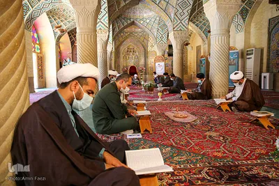 محفل انس با قرآن در مسجد نصیرالملک‎ شیراز