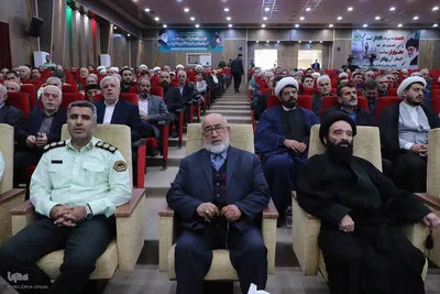 نشست فرمانده انتظامی آذربایجان شرقی با گروه های مرجع و اقشار تاثیرگذار