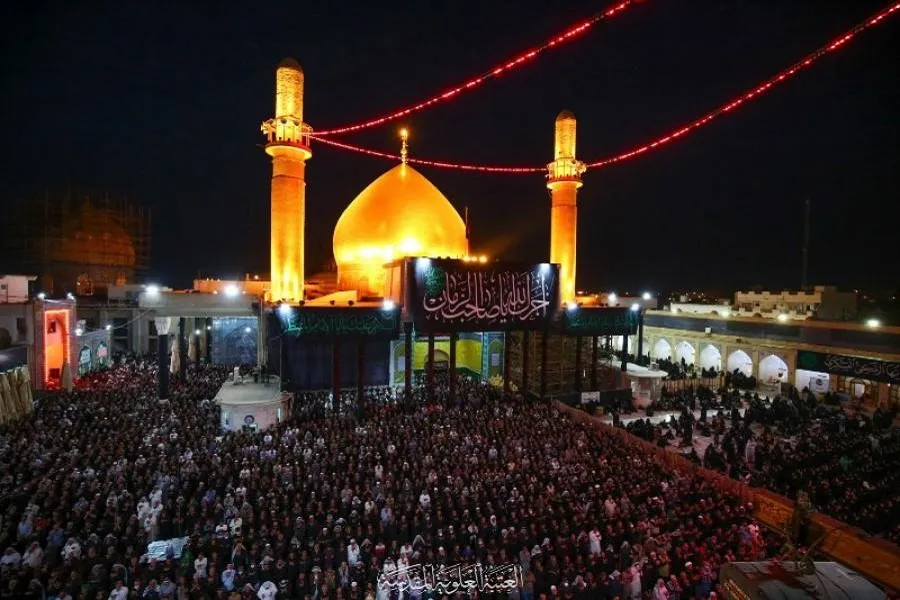 سماء سامراء تنير بنور قبة الإمام العسكري(ع) في ليلة استشهاده