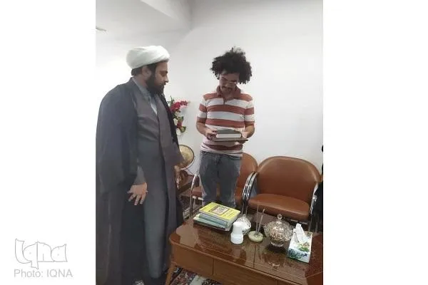جوان صربستانی به دین اسلام مشرف شد + عکس