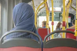 Dokustelle erfasst 1324 Fälle von rassistischen Übergriffen gegen Muslime