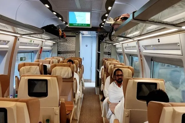 Un train à grande vitesse reliant Djeddah à La Mecque accélère le voyage du Hajj pour les pèlerins indiens