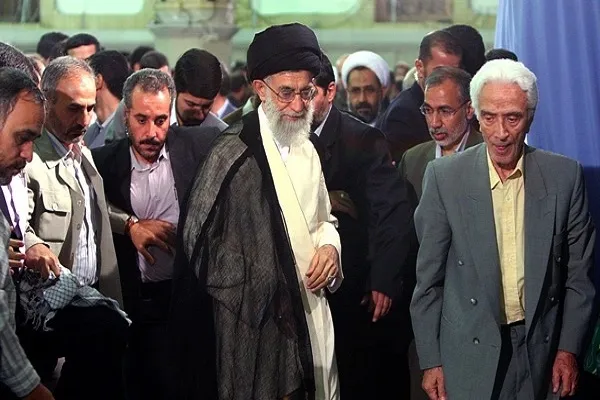 اهدای مستندات صوتی و تصویری استاد مولایی به شورای عالی قرآن