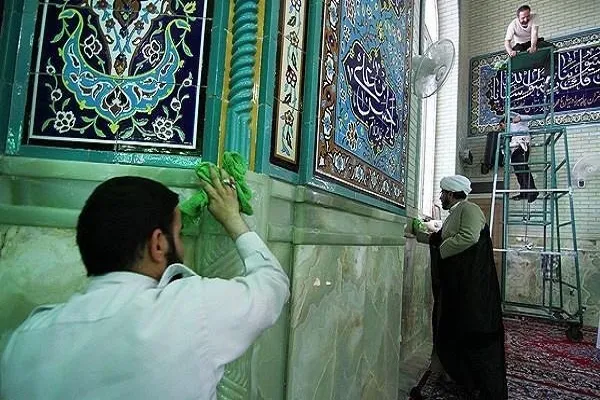 غبارروبی خانه‌های خدا با رعایت مسائل بهداشتی و ایمنی