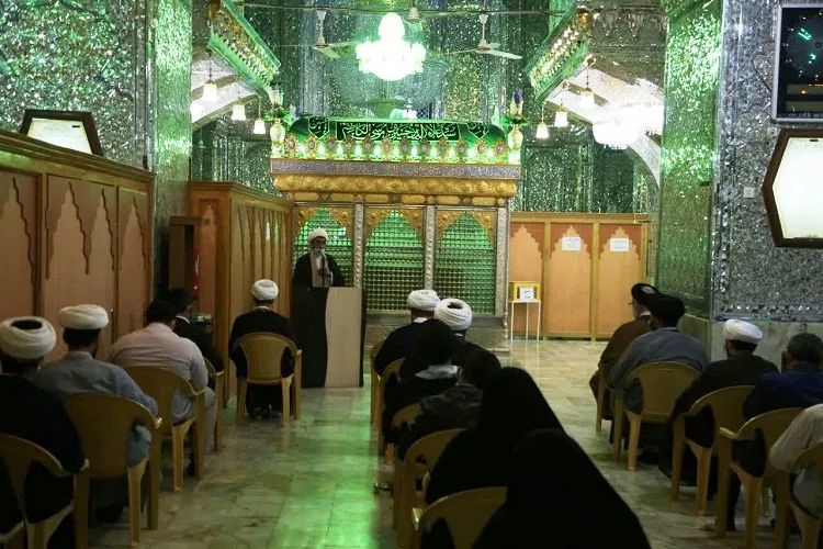 تجلیل از طلاب جهادی غسل‌دهنده اموات كرونایی در فارس