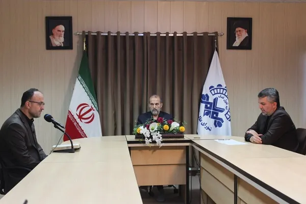 تلاوت قرآن باید دل‌ها را لرزانده و متوجه خدا کند