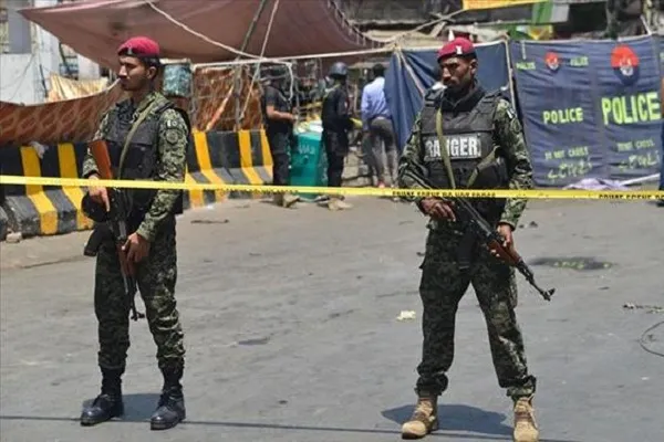 Pakistan'da terör saldırısı: 4 asker öldü