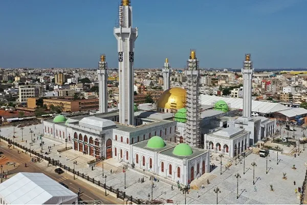 Senegal’in başkentinde Batı Afrika’nın en büyük camii açıldı