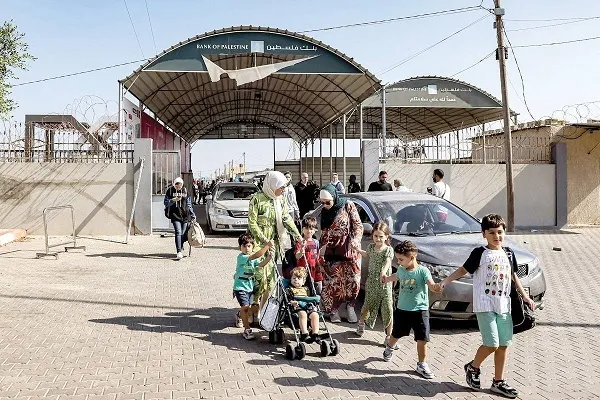 توزیع اعلامیه‌های موهن قرآنی در غزه درباره طوفان الاقصی از سوی صهیونیست‌ها