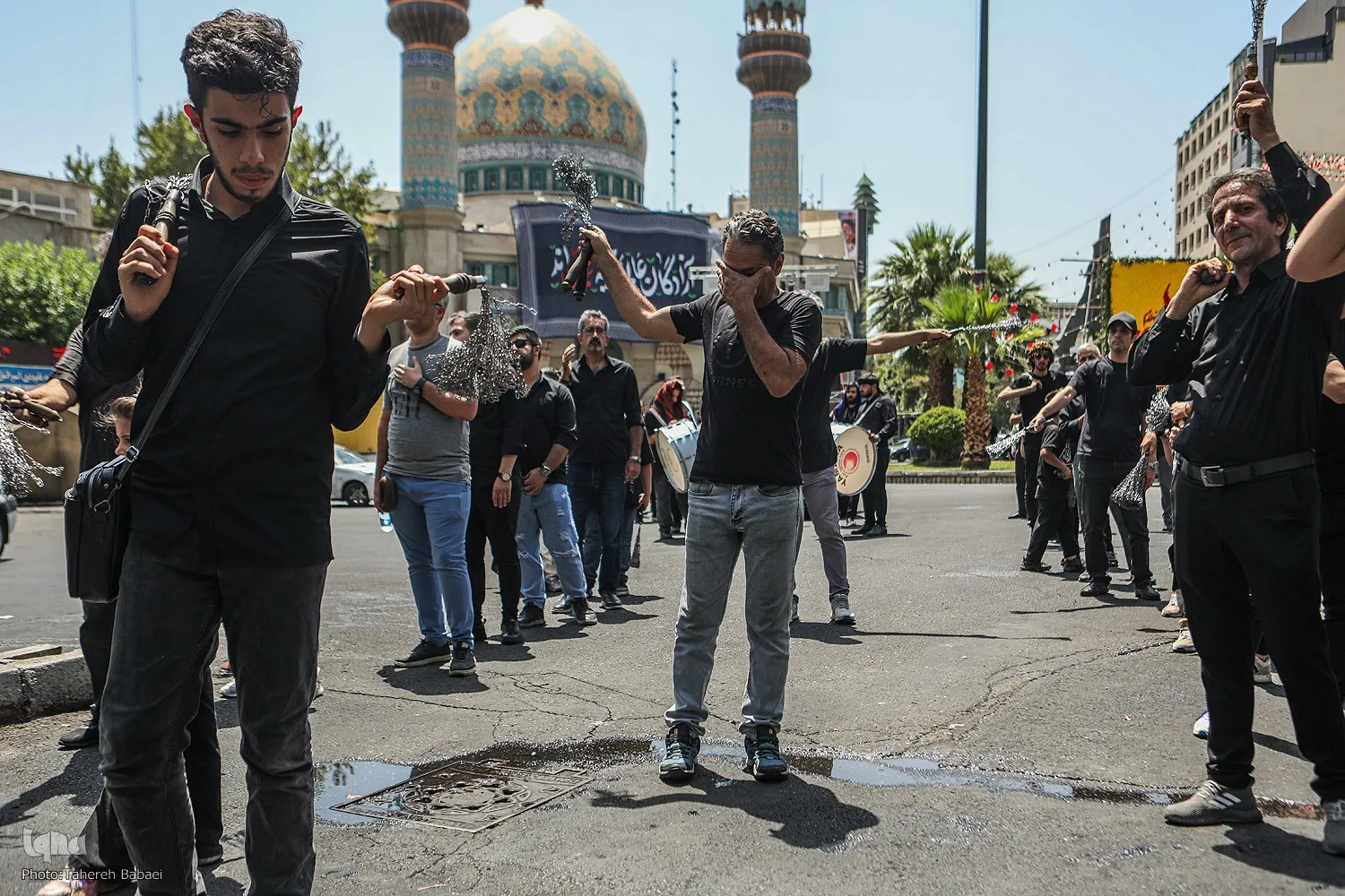 تقرير مصور | الآلاف يشاركون في إحياء يوم عاشوراء بطهران