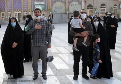 مراسم برافراشته شدن پرچم عزای حسینی بر گنبد آستان مقدس حضرت عبدالعظیم حسنی(ع) در شهر ری