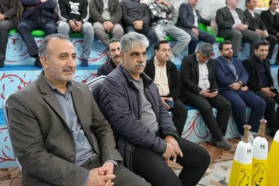 نواختن زنگ انقلاب در خرم آباد