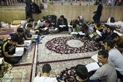 دهه هشتادی‎ها در اعتکاف مسجد شهدا