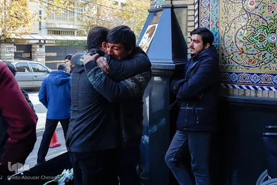 تشییع پیکر جهادگر تهرانی امیرمحمد اژدری بر روی دستان مردم 