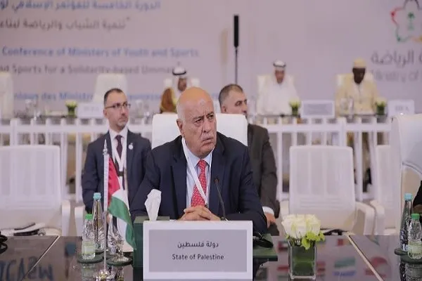 مؤتمر إسلامي يُقرر تشكيل لجنة خاصة لدراسة واقع الشباب في فلسطين