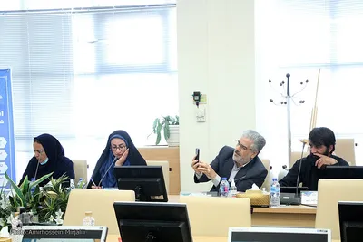 نشست خبری علی جم، مدیرعامل شرکت توزیع برق و مدیرکل دامپزشکی استان یزد