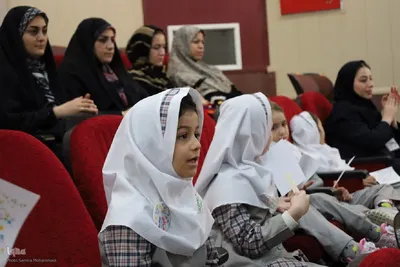 نواختن زنگ غنچه‌ها در ارومیه‎