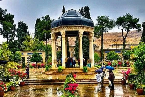حضور قاریان و داوران مسابقات قرآن در حافظیه + عکس