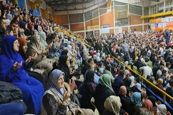 بوسنیا کے شهر «کاکانی» میں شب قرآن کا اہتمام+ ویڈیو