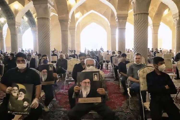 مراسم گرامیداشت معمار انقلاب در مسجد وکیل شیراز برگزار شد