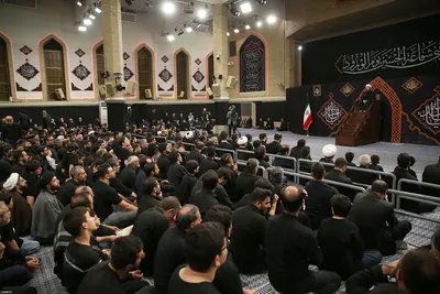 مراسم عزادارای شب عاشورا با حضور رهبر معظم انقلاب