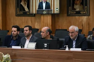 نشست ستاد انتخابات اصفهان پیش از آغاز رأی‌گیری