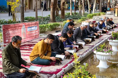 آیین جزءخوانی قرآن کریم در چهارباغ اصفهان