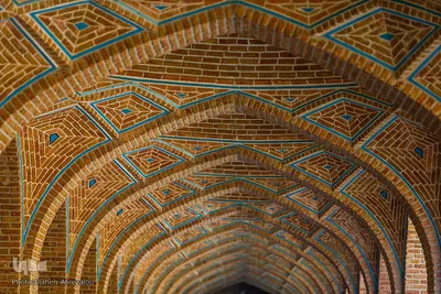 مسجد کبود تبریز از برجسته‌ترین نمونه‌های معماری اسلامی