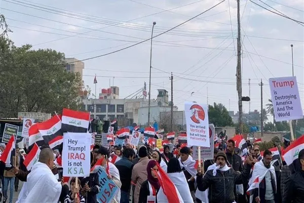 Los iraquíes protestan contra la presencia militar de EEUU