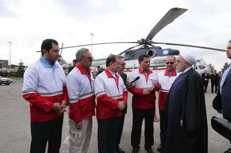 بازدید سرزده دکتر روحانی از ایستگاه سلامت اورژانس در بزرگراه تهران ـ کرج