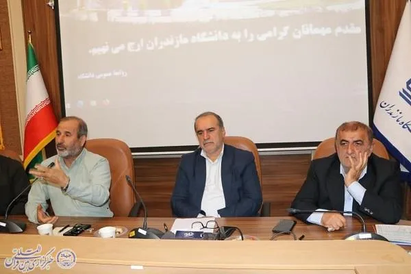 نشست مشترک رئیس دانشگاه مازندران با اعضای دفتر حفظ آثار و نشر ارزش‌های دفاع مقدس شهرستان بابلس