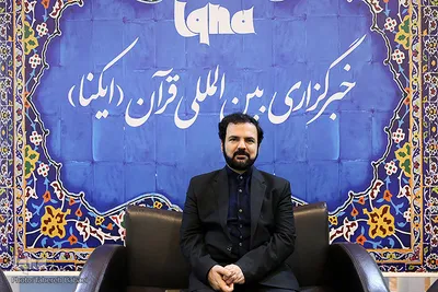 حضور محمدحسین محمدزاده؛ مدیر شبکه قرآن و معارف در غرفه خبرگزاری ایکنا 