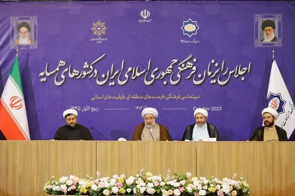 تبادلات علمی باعث برطرف شدن سوء تفاهم‌ها بین کشورهای همسایه می‌شود