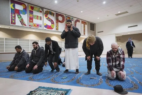 Los Angeles Community Finds Hope for Ramadan Despite Their Mosque Destroyed in Fire