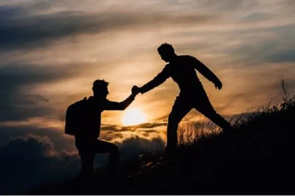 الصديق الودود هو الذي ينبِّهك إلى عيبك