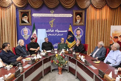 دیدار اعضای انجمن عکاسان آذربایجان شرقی با فرمانده سپاه عاشورا‎