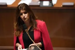 La ministre qui fait éloge de l'épouse du Prophète (psl)