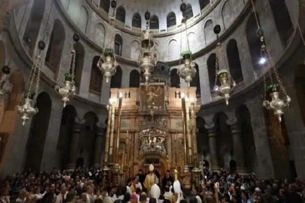 İşgalci İsrail güçleri Kudüs'te Hristiyanlara saldırdı