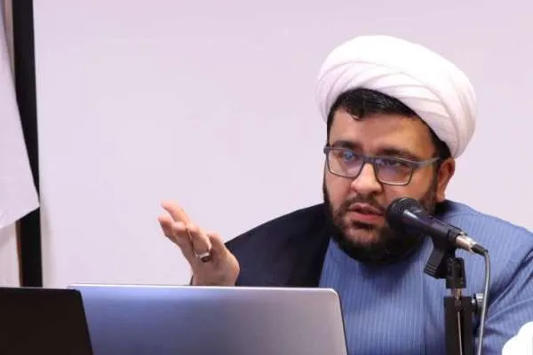 رعایت عفاف ارتباط مستقیمی با شرایط فرهنگی جامعه دارد