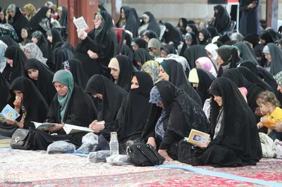مراسم معنوی دعای عرفه در ملایر