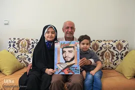 دیدار جامعه قرآنی با خانواده‌ شهید محمدصالحی