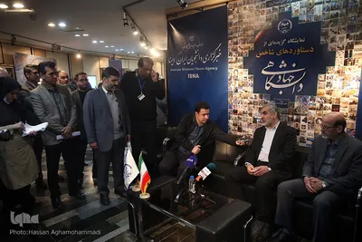 بازدید علی نیکزاد، نایب رئیس اول مجلس شورای اسلامی از نمایشگاه «جهاددانشگاهی؛ الگوی ایرانی ـ اسلامی پیشرفت دانش‌بنیان» 