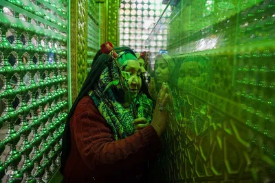 آئین غبارروبی و عطر افشانی حرم شاهچراغ(ع)