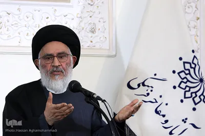  آیت‌الله مصطفی محقق داماد، استاد دانشگاه شهید بهشتی