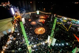 آیین مشعل گردانی عراقی ها در شب عاشورای حسینی