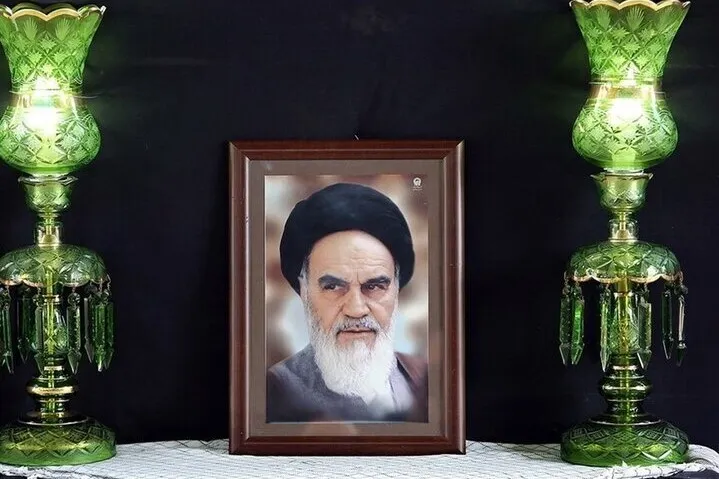 İslam Cumhuriyeti Devleti’nin Kurucusu rahmetli İmam Humeyni’nin hayatı