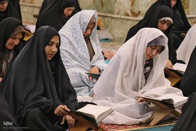 مراسم جزء خوانی قرآن کریم در حرم شاهچراغ(ع)