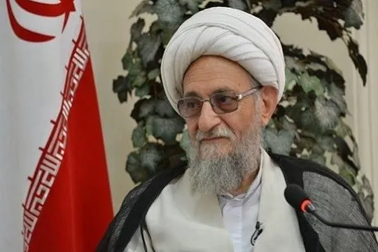 برای ورود به ماه رمضان باید از هم‌اینک لباس احرام پوشید